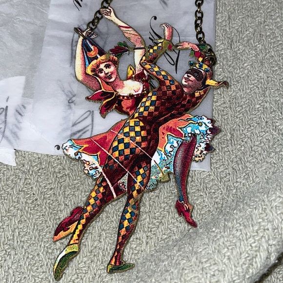 Circus flyers necklace - Picture 4 of 6